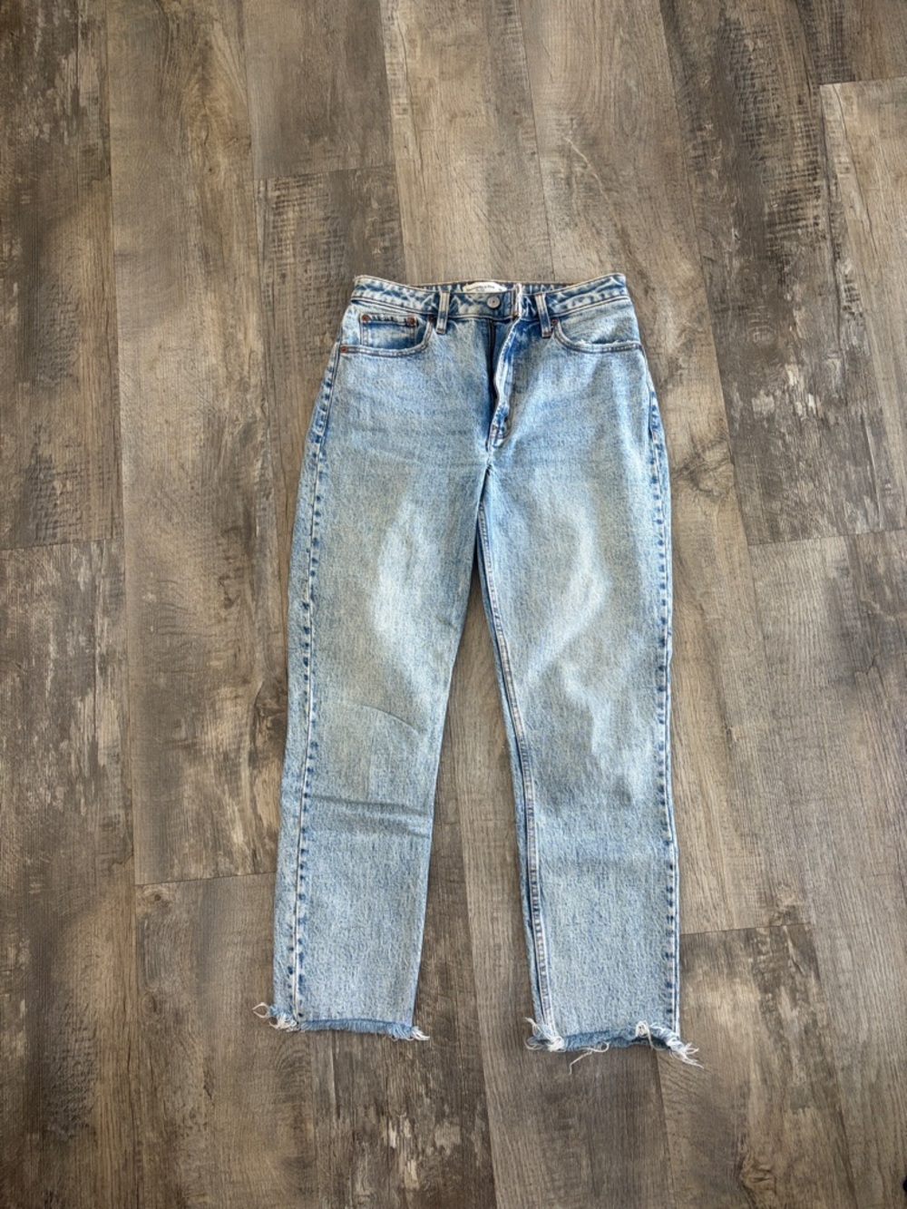 Classic High-Waist Light Blue Women’s Jeans